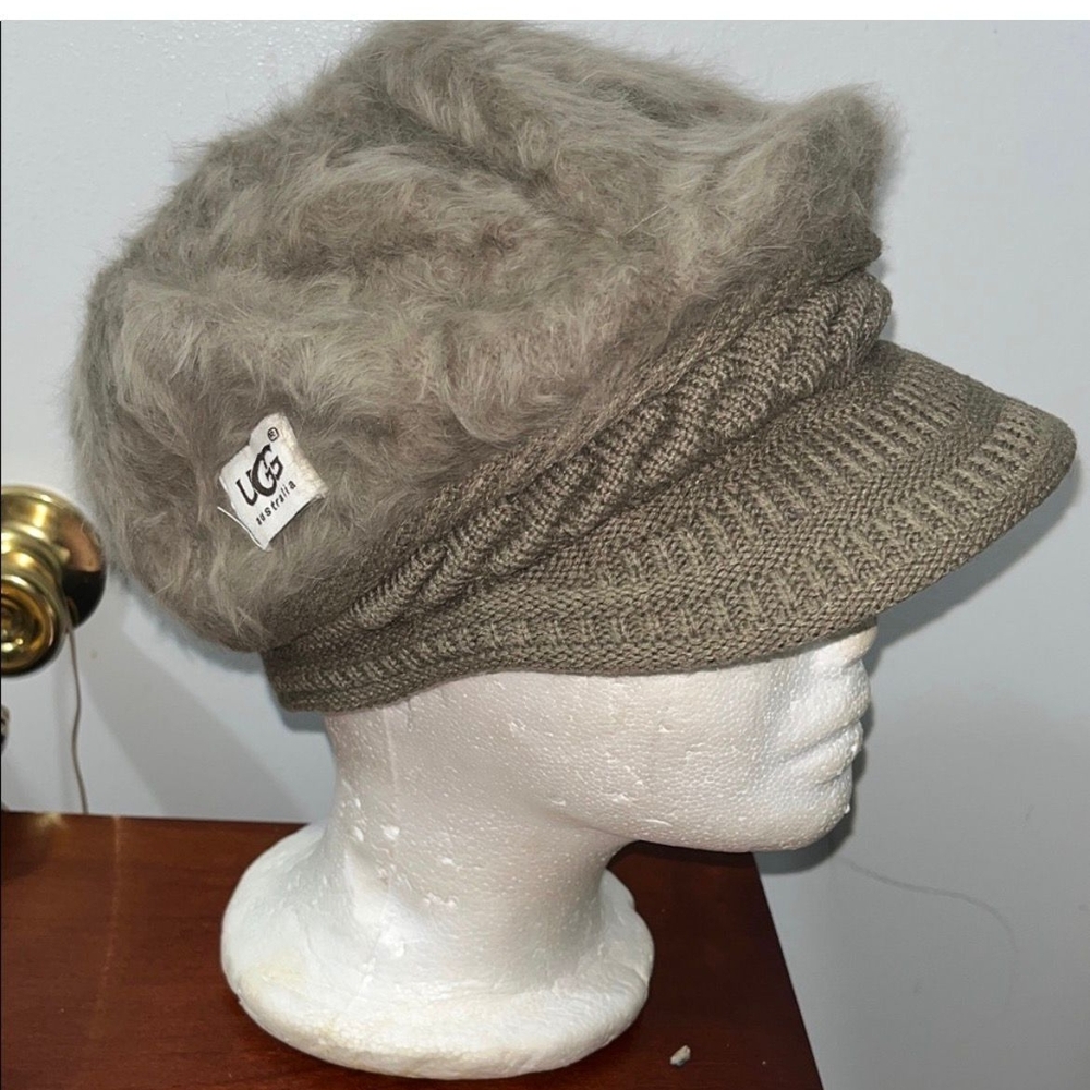 UGG Women's Taupe Knit Visor Hat with Faux Fur Crown